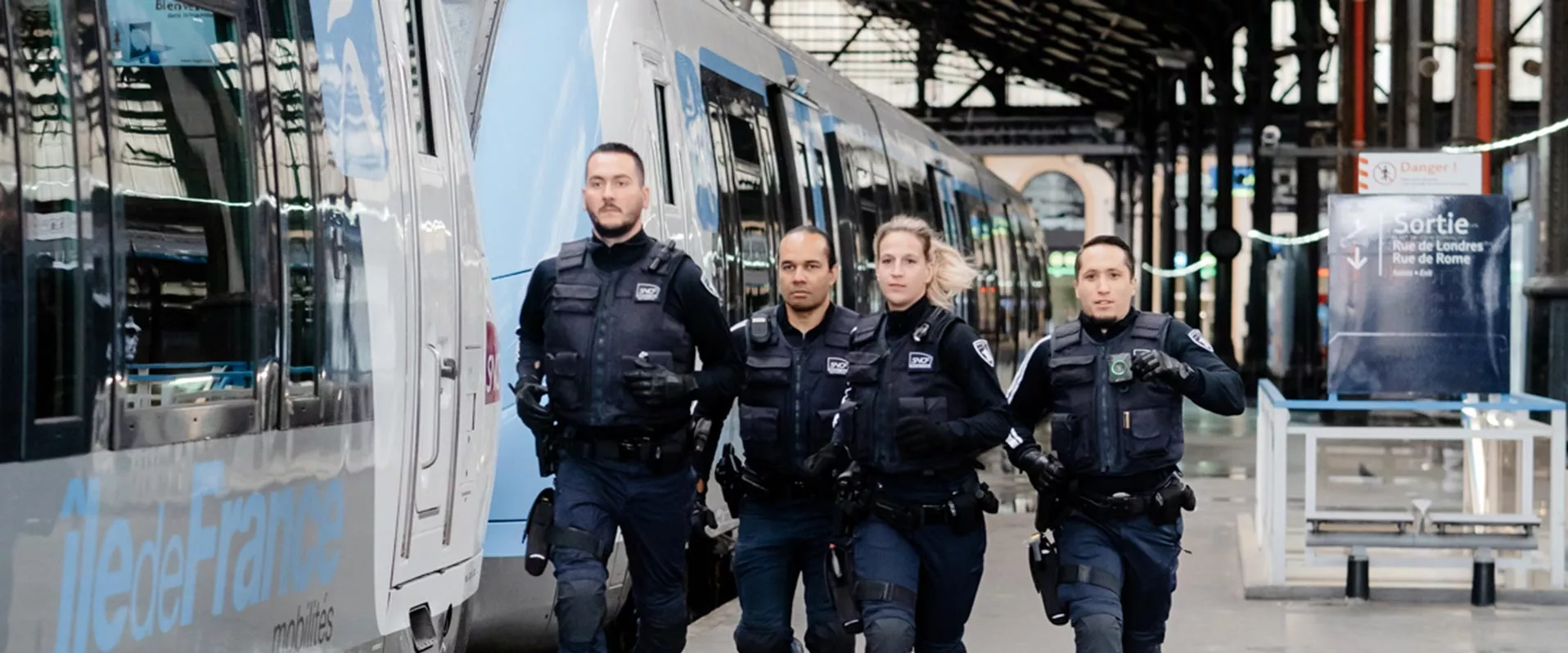 Agents Suge sur un quai