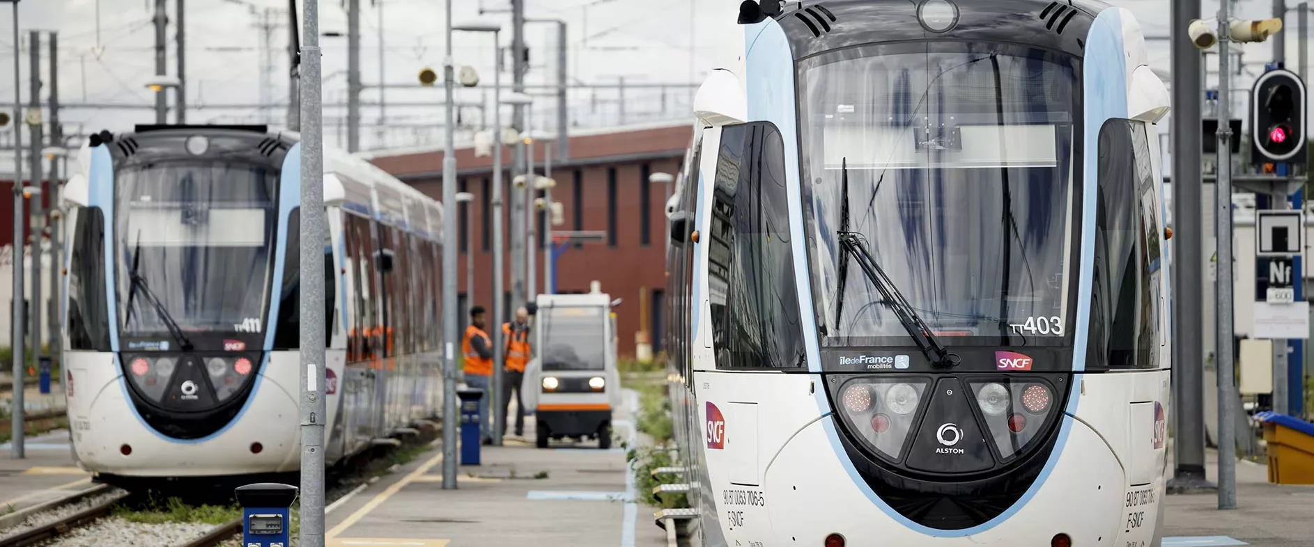 Tram Train T4