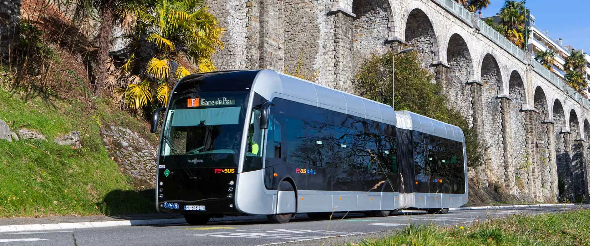 Bus BHNS à Pau