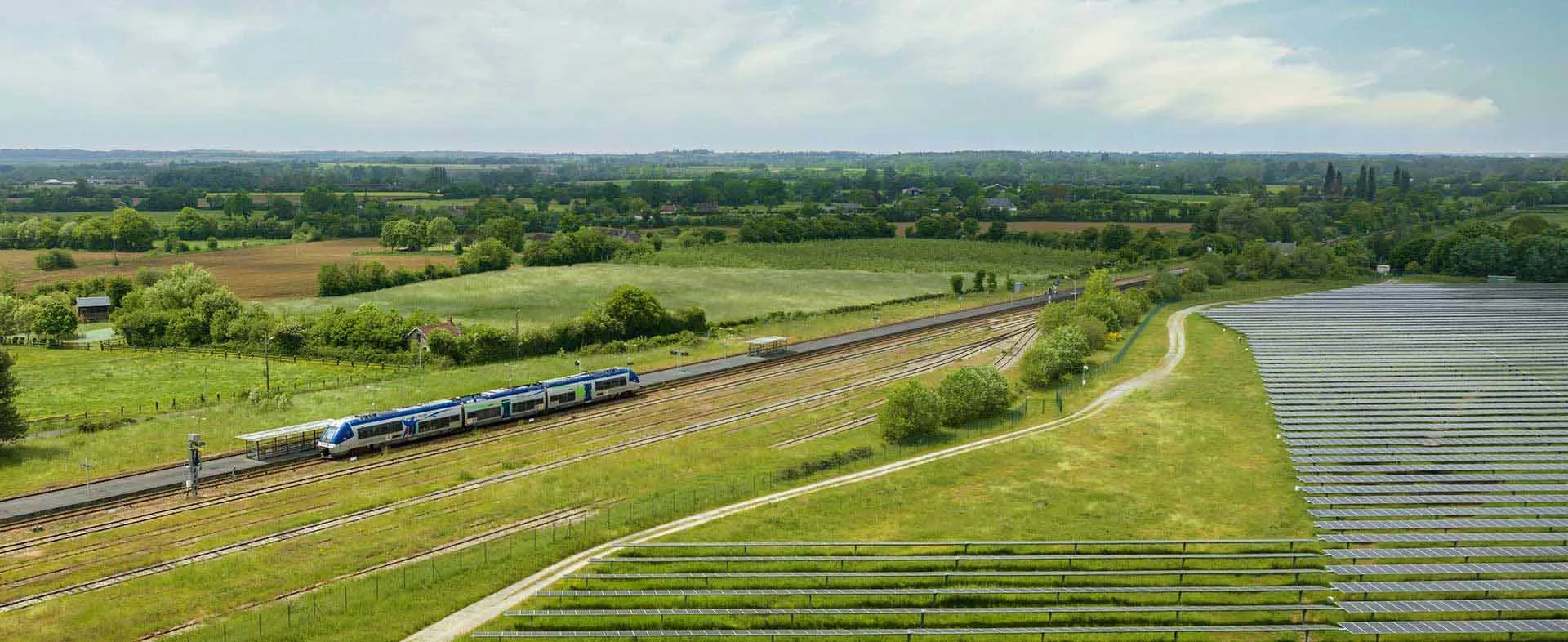 TER et panneaux solaires en paysage