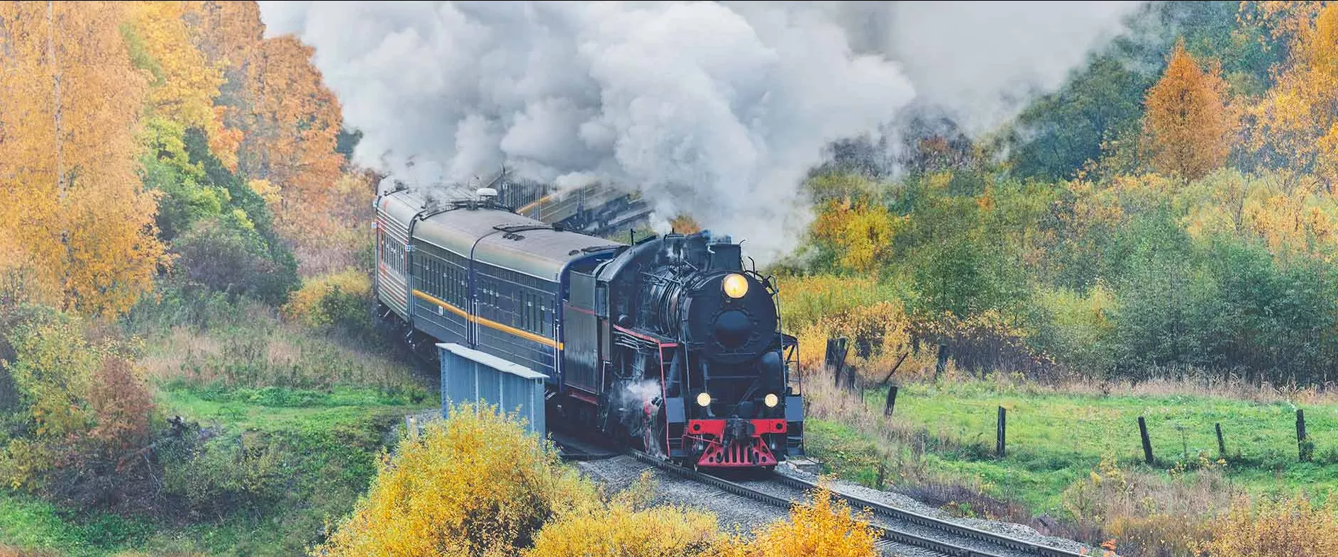 Train vapeur en automne