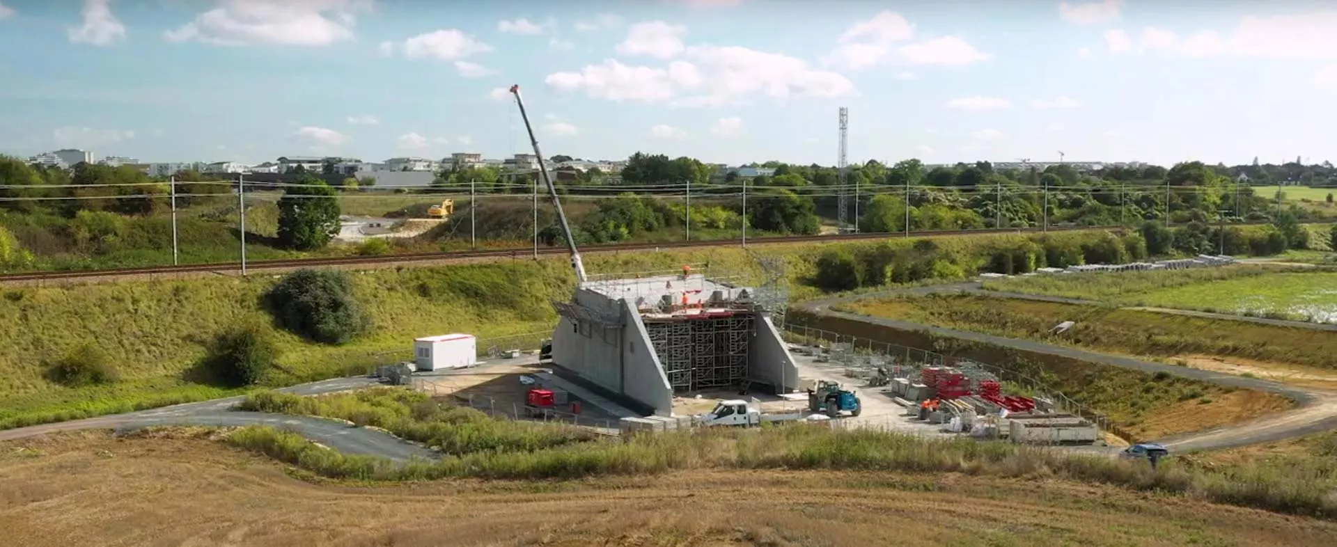 Construction par SNCF Réseau d'un pont ferroviaire en Normandie