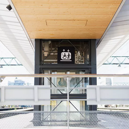 Ascenseur en gare
