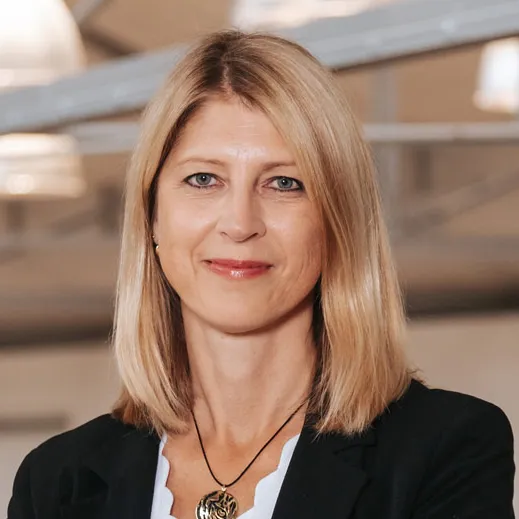 Julie Reiner