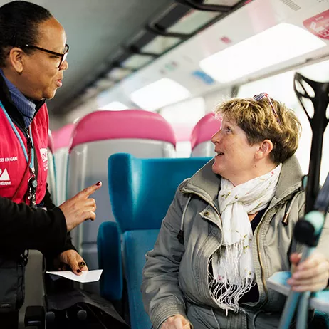 Personne à mobilité réduite à bord d'un OUIGO