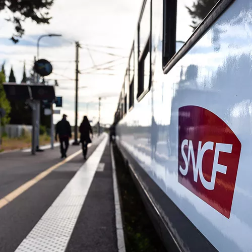 Train SNCF à quai