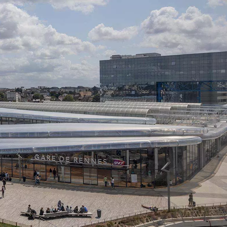 Parvis de la gare de Rennes