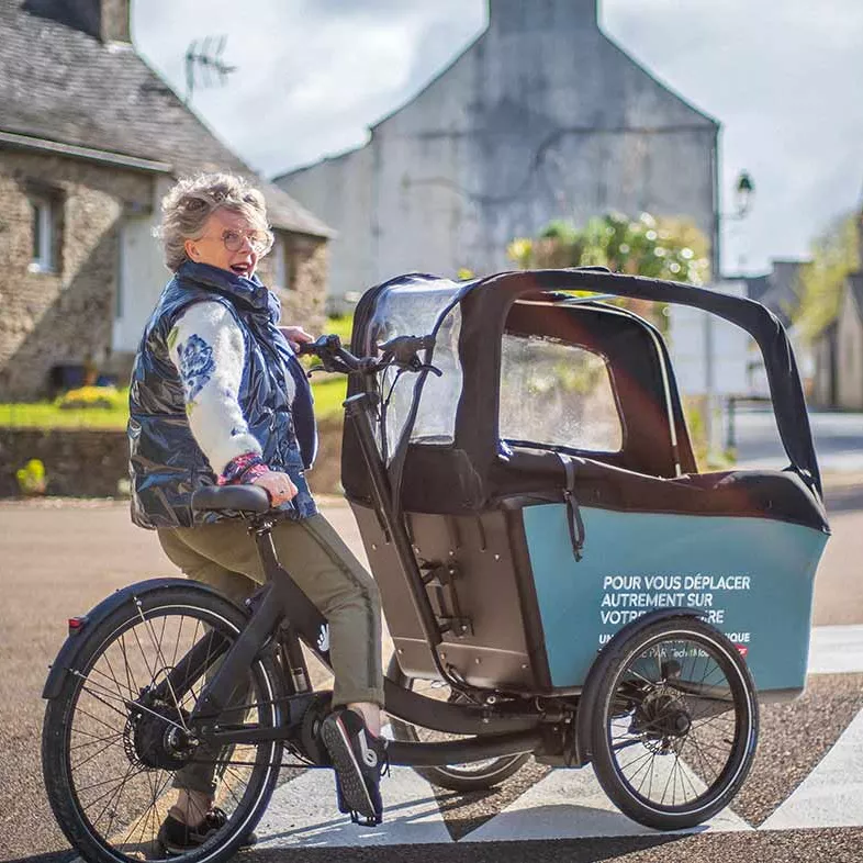 Les Stations rurales des mobilités : triporteur