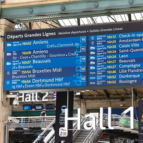 Panneau d'affichage en gare