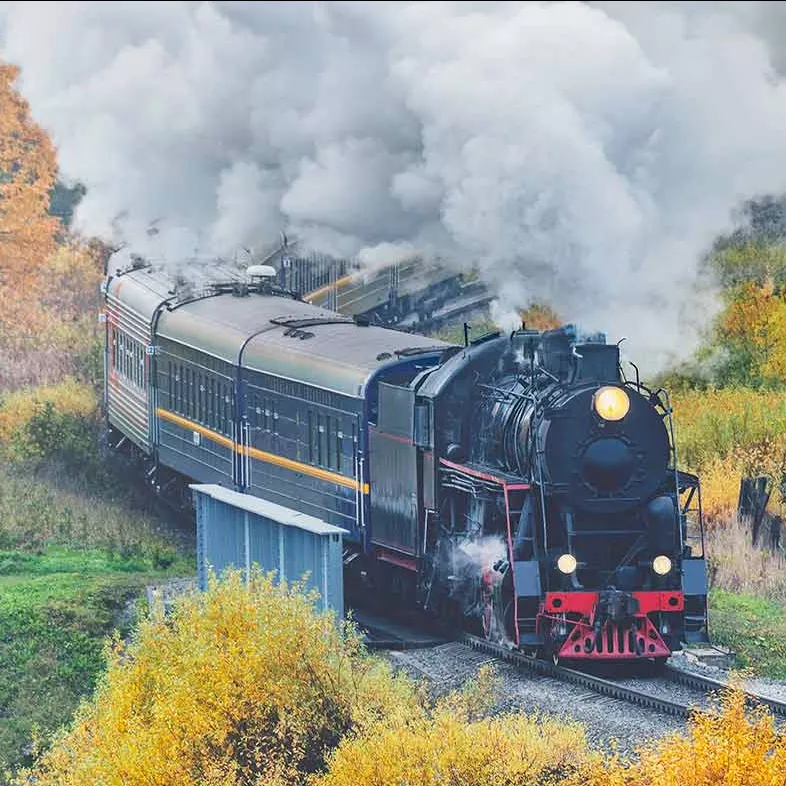 Train vapeur en automne