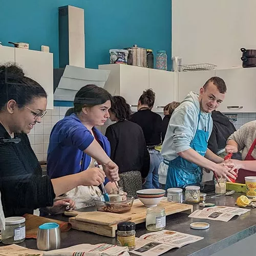 Atelier cuisine avec l'association FNE Normandie – Partenaire Fondation SNCF