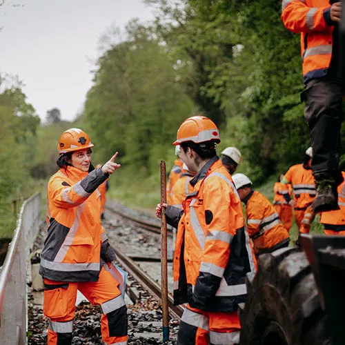 Agent SNCF Réseau sur voies